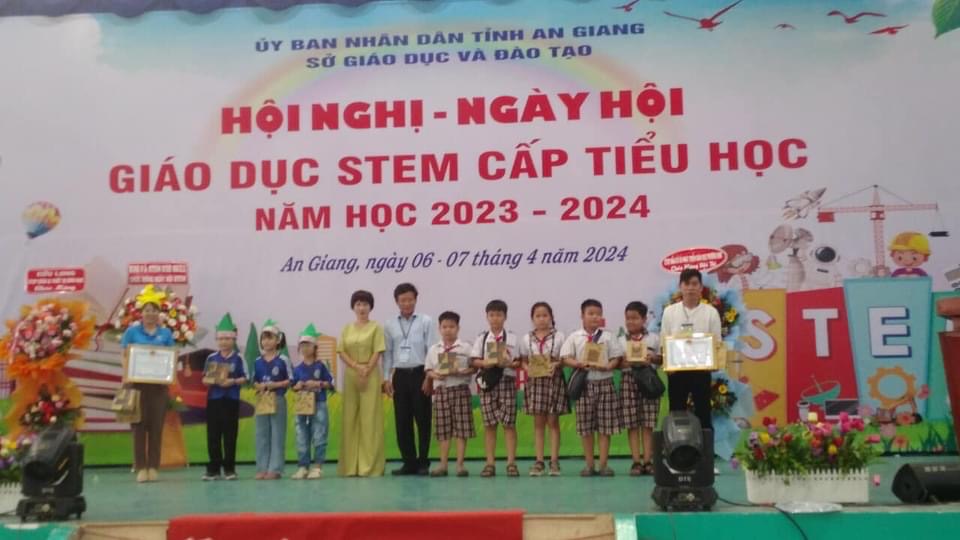 Đội đạt giải 3 hội thi